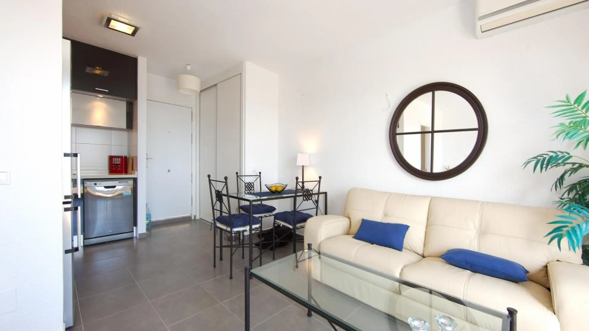 Pretty Villa With Balcony Marbella