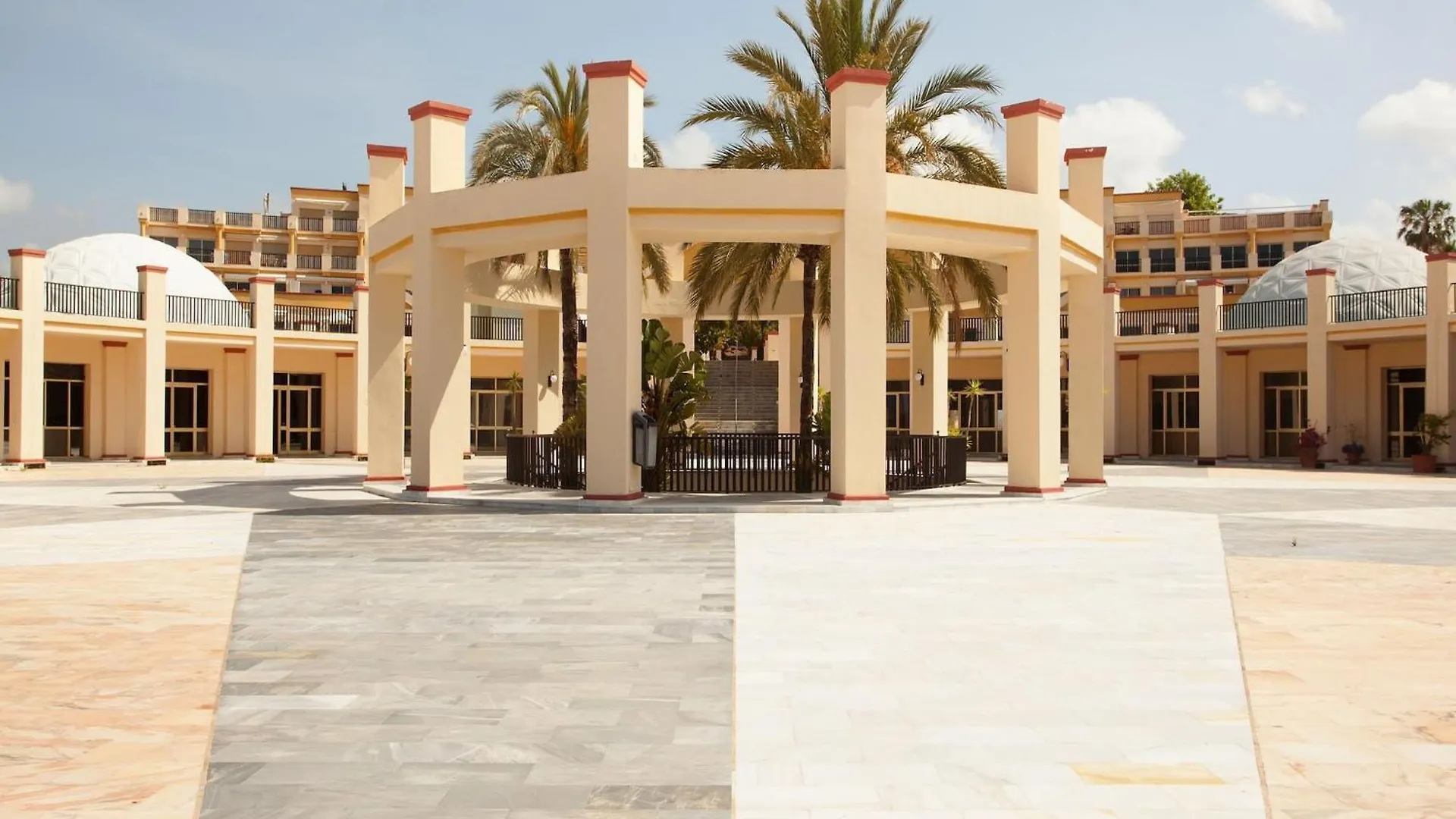 Pretty Villa With Balcony Marbella