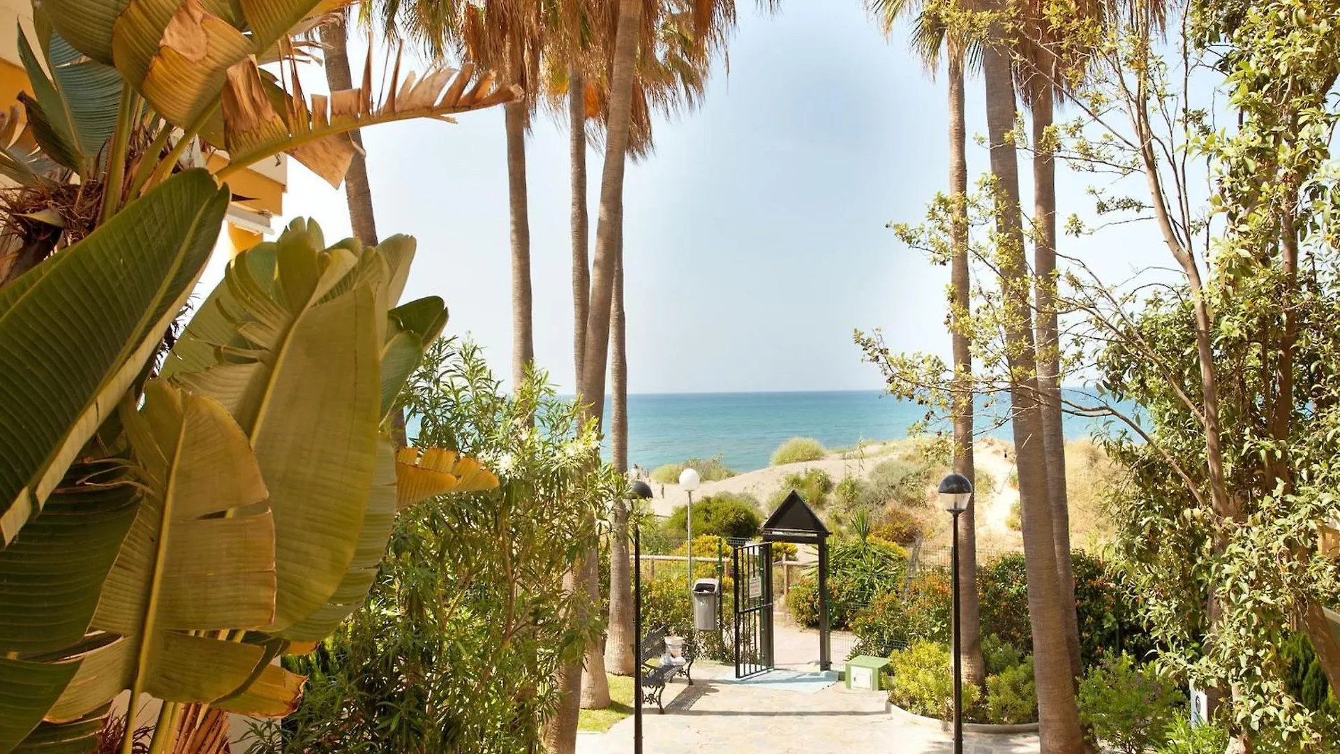 Pretty Villa With Balcony Marbella
